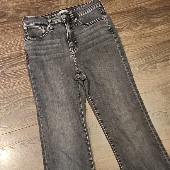 ❤️ J CREW HIGH RISE CURVY FULL LENGTH DEMI BOOT BOOTCUT JEANS, WASHED BLACK, 6 - Picture 6 of 12